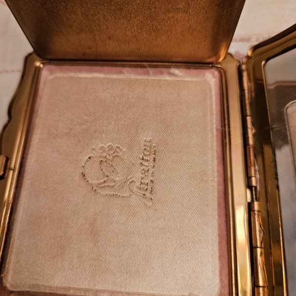 Vintage Courting Compact - Picture 9 of 13